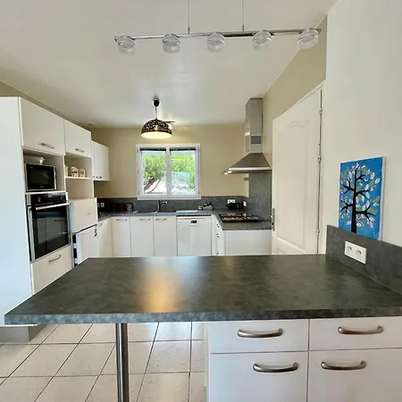 Holiday home Maison Ideale, Proche Centre - 6 Pers. - Fr-1-231-356